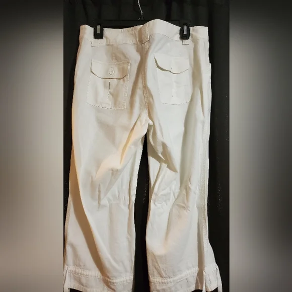 Size 8 white linen Capri - Picture 4 of 4